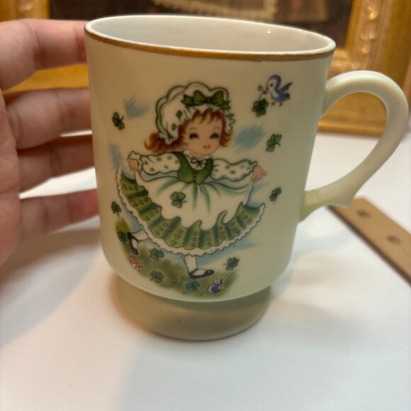 Lefton Vintage Irish Lass Shamrocks & Blue Bird Footed St Patrick's Day Mug 8200 - Picture 2 of 9